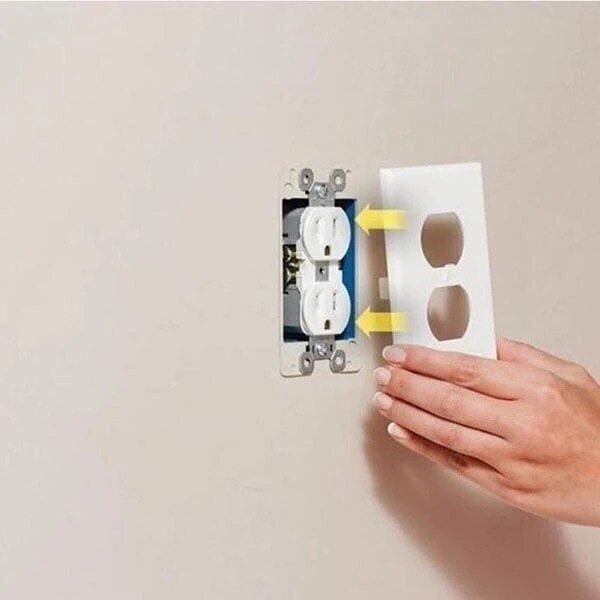 (BUY MORE SAVE MORE) Outlet Wall Plate With Night Lights - No Batteries or Wires