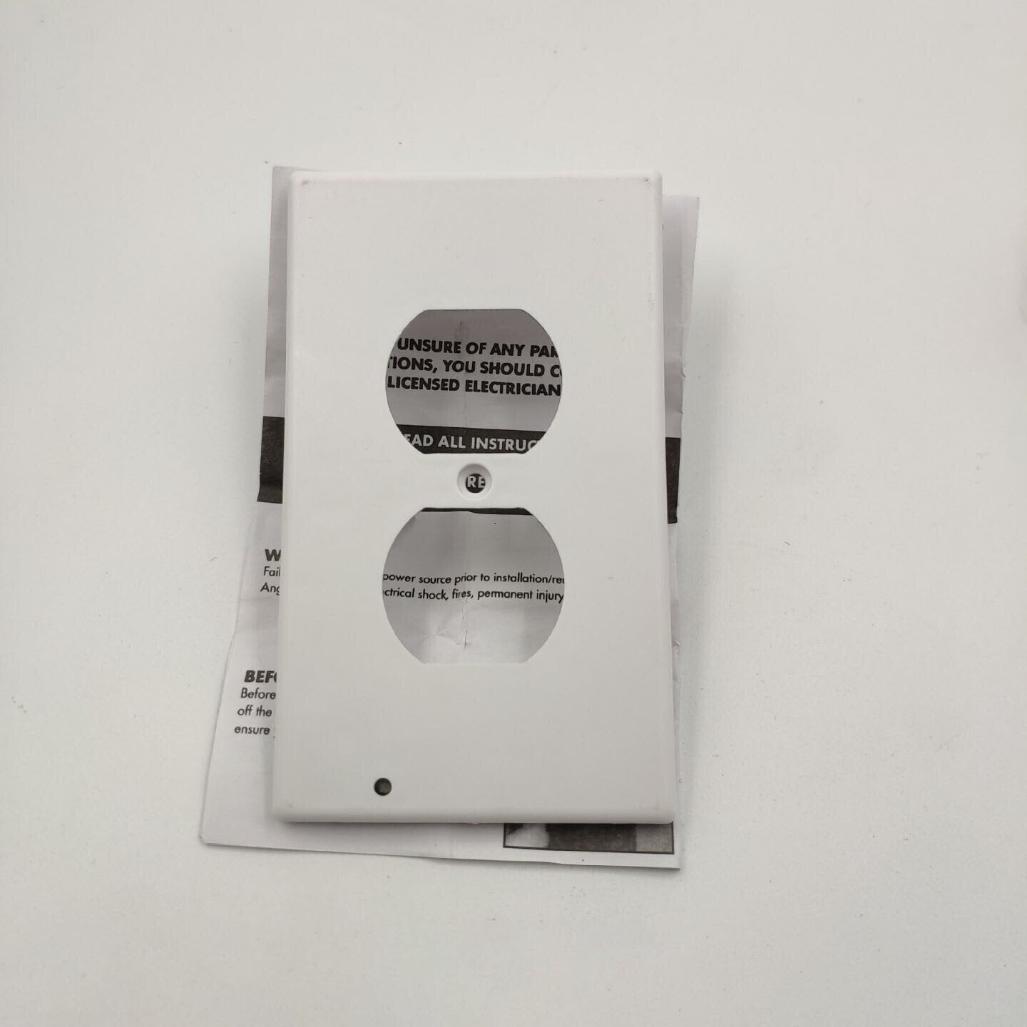 (BUY MORE SAVE MORE) Outlet Wall Plate With Night Lights - No Batteries or Wires